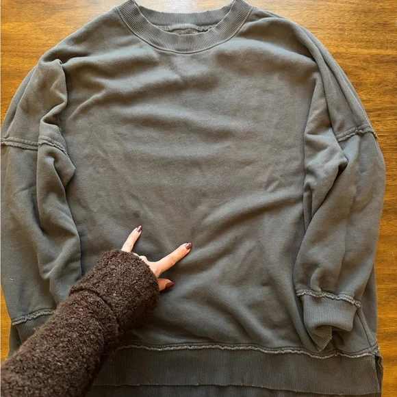 aerie and Bucket list boutique Crewneck & Henley Sweater sweatshirt bundle Lot - Picture 3 of 10